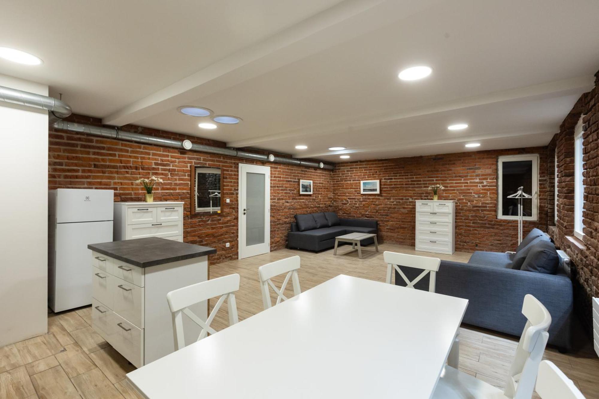 Spacious Apartment In Quiet Courtyard Near Charles Bridge プラハ エクステリア 写真